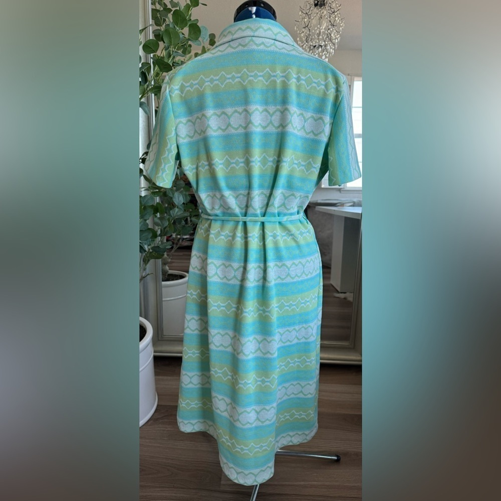 Vintage 70s Flutterby Mod Go Go Geometric Collared Zip Belt Dress - Picture 4 of 15